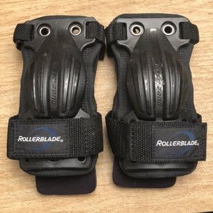 Kids size rollerblade skates wrist guards